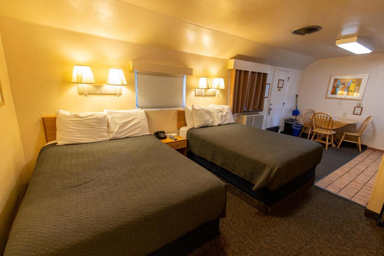 סאלידה Woodland Motel מראה חיצוני תמונה