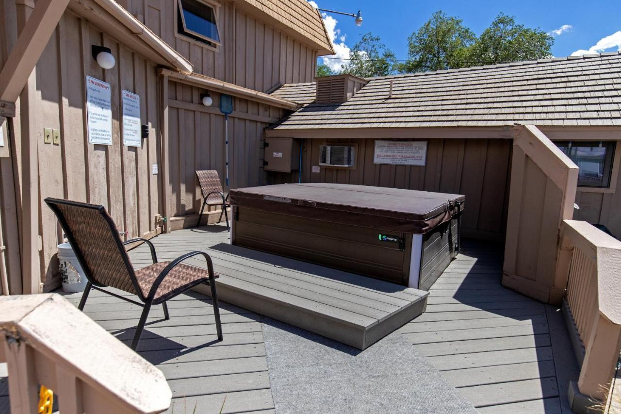 סאלידה Woodland Motel מראה חיצוני תמונה