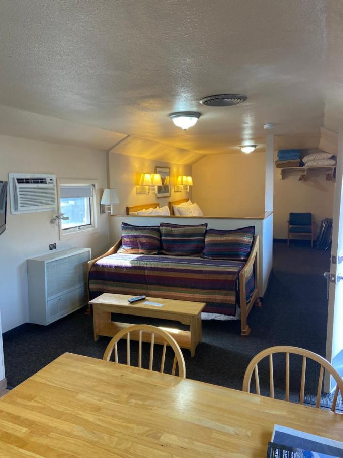 סאלידה Woodland Motel מראה חיצוני תמונה